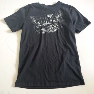 Nike tee